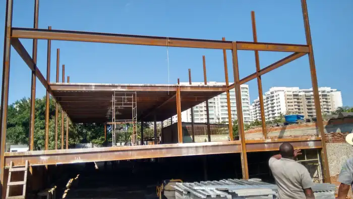 Obra em estrutura metálica executada pela SAFER
