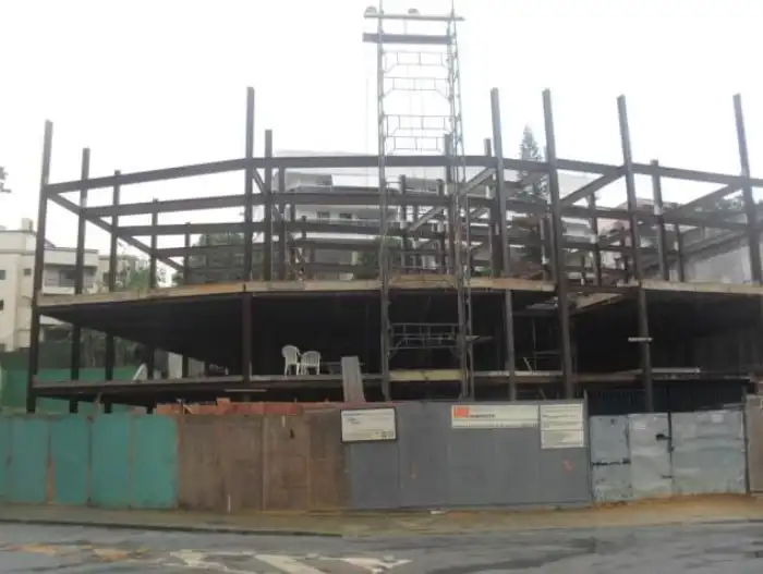 Obra em estrutura metálica executada pela SAFER