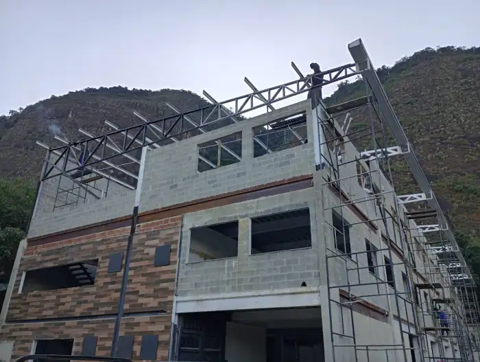 Obra em estrutura metálica executada pela SAFER