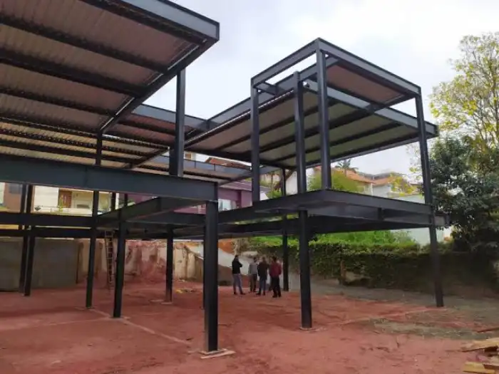 Obra em estrutura metálica executada pela SAFER