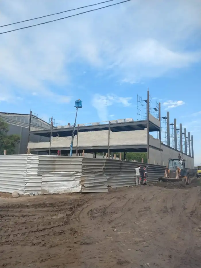 Obra em estrutura metálica executada pela SAFER
